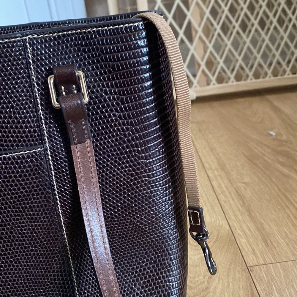 Dooney & Bourke Purse - Picture 4 of 9